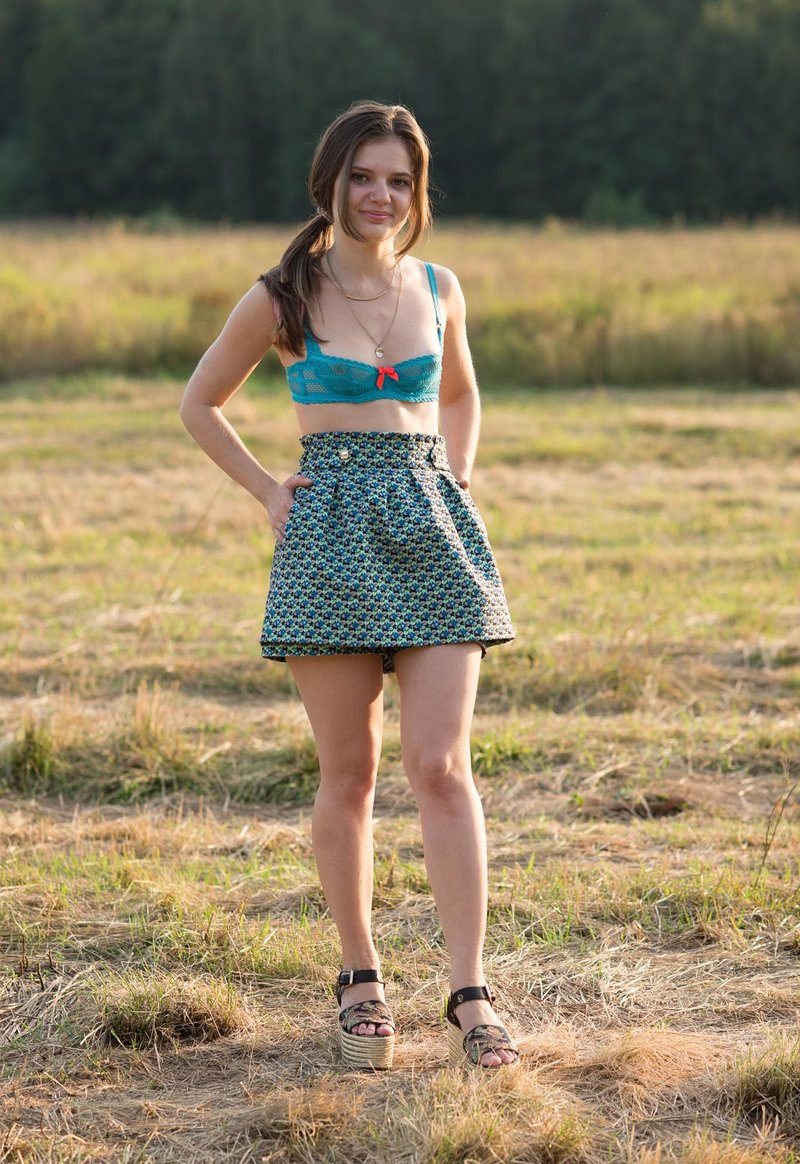 Инна, 24 года, 0 размер груди